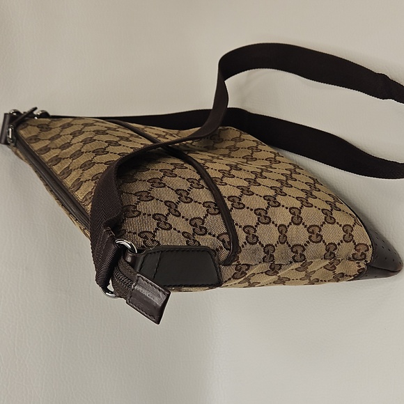 Authentic Gucci Monogram Classic Crossbody Handbag Purse Authentic - Picture 2 of 16